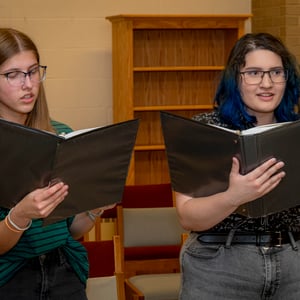 Donate to Vox Una Youth Chorale