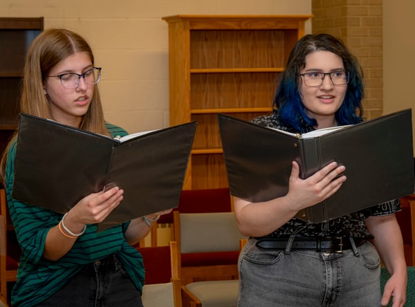 Donate to Vox Una Youth Chorale